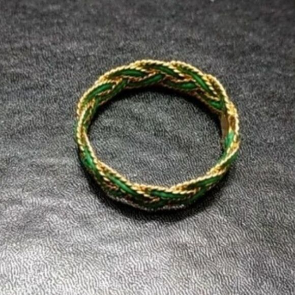 Unbranded Jewelry - Braided gold tone and green ring size 9